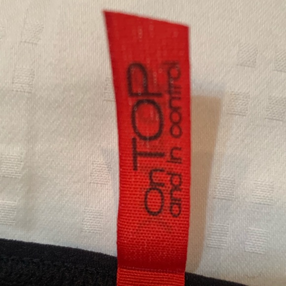 Spanx on Top and in Control Sleeveless Top M NWOT - Picture 6 of 8